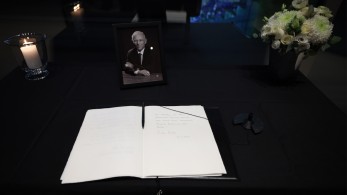 Γερμανία: Μακρόν, Σολτς και Μέρκελ στην τελετή μνήμης για τον Σόιμπλε στη Bundestag Γερμανία: Μακρόν, Σολτς και Μέρκελ στην τελετή μνήμης για τον Σόιμπλε στη Bundestag