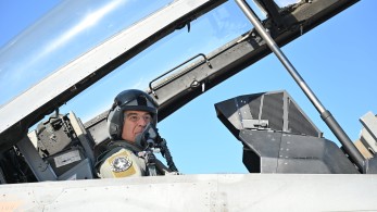 Πτήση Δένδια με F-16 Viper πάνω από το Αιγαίο
