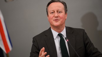 Ντέιβιντ Κάμερον: έπαινοι στην Ελλάδα για τον γάμο των ομόφυλων