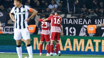 Άμεση σύλληψη 23χρονου που έριξε κροτίδα στο ΠΑΟΚ-Ολυμπιακός: ταυτοποιήθηκε από τις κάμερες