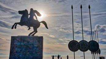 Gay ο Μ. Αλέξανδρος; Ε, και;