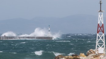 Σε ισχύ το απαγορευτικό απόπλου από Πειραιά, Ραφήνα και Λαύριο