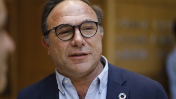 Την Τετάρτη παρουσιάζει τον «Κόσμο» του ο Πέτρος Κόκκαλης