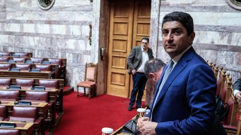 Λευτέρης Αυγενάκης: εξηγήσεις στον Καλαφάτη για τη συμπεριφορά του σε υπάλληλο του αεροδρομίου