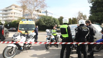 Πυροβολισμοί σε ναυτιλιακή στη Γλυφάδα: ένας νεκρός και δύο τραυματίες