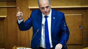 Ανεξέλεγκτος Βελόπουλος: ζήτησε πιστοποιητικό... σεξουαλικών φρονημάτων από τους βουλευτές