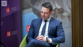 Παραδοχή Κασσελάκη για εταιρείες στο εξωτερικό με επίθεση στον Μάρη: Αν απαγορεύεται, θα τις πουλήσω Παραδοχή Κασσελάκη για εταιρείες στο εξωτερικό με επίθεση στον Μάρη: Αν απαγορεύεται, θα τις πουλήσω