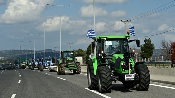 Πέρασαν τις Αφίδνες οι αγρότες - Το απόγευμα το συλλαλητήριο