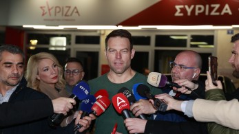 ΣΥΡΙΖΑ αλά Μπρους Γουίλις: «Πολύ σκληρός για να πεθάνει» δήλωσε ο Κασσελάκης