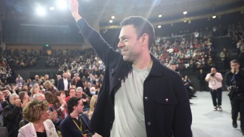 Νέος καβγάς στο συνέδριο ΣΥΡΙΖΑ: Ήθελαν φιέστα με καπνογόνα κατά την είσοδο Κασσελάκη