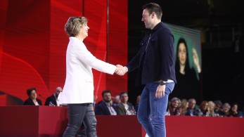 Συνέδριο ΣΥΡΙΖΑ: ντρίμπλα Κασσελάκη και αγωνία Γεροβασίλη για την εκλογή προέδρου