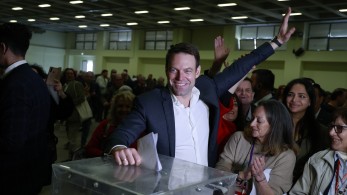 Δεν «έπεσαν οι μάσκες», Στέφανε, το Τριώδιο ανοίξατε...