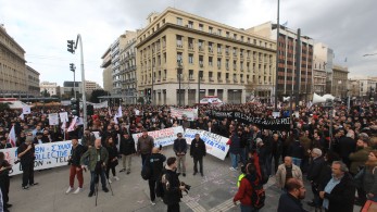 «Aν είναι να αράξω μια μέρα σπίτι, χαλάλι η απεργία»