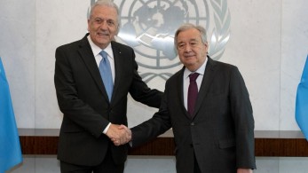 Δημήτρης Αβραμόπουλος: ανάμεσα στους ηγέτες της κεντροδεξιάς και της κεντροαριστεράς