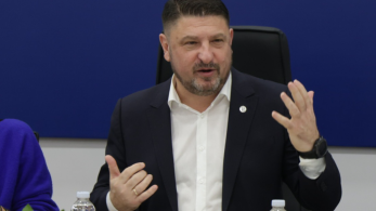 Νίκος Χαρδαλιάς: στην εισαγγελία Πειραιά για το σαμποτάζ στην παροχή νερού στην Αίγινα