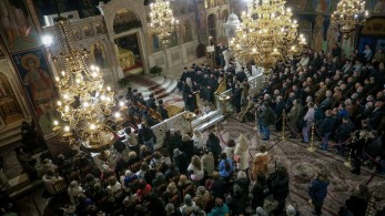 Ο μητροπολίτης Χίου καλεί τους πιστούς να προσευχηθούν για να μετανοήσουν οι αμαρτωλοί ομοφυλόφιλοι