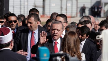 Μετά την έκθεση-κόλαφος της Κομισιόν ο Ερντογάν διαβεβαιώνει: «Καμία φιλοδοξία για ξένα εδάφη»