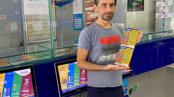 Μεγάλος νικητής του ΣΚΡΑΤΣ σε κατάστημα ΟΠΑΠ της Ηλιούπολης – Κέρδισε 500.000 ευρώ στο παιχνίδι «Θησαυρός του Φαραώ»