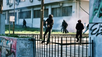 Θεσσαλονίκη: γυαλιά καρφιά  σε πορεία αντιεξουσιαστών