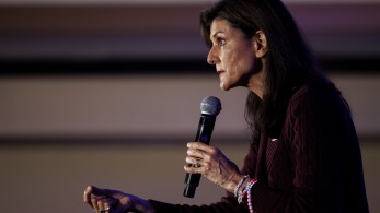 ΗΠΑ: αποσύρεται από την κούρσα για το χρίσμα των Ρεπουμπλικανών η Χέιλι