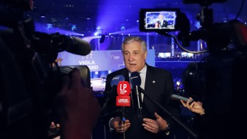 Ταγιάνι: Η ΕΕ είναι έτοιμη να πλήξει τις ΗΠΑ με δασμούς 21 δισεκ. ευρώ Ταγιάνι: Η ΕΕ είναι έτοιμη να πλήξει τις ΗΠΑ με δασμούς 21 δισεκ. ευρώ