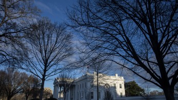 Λευκός Οίκος: Οι ΗΠΑ δεν έχουν αναμιχθεί και δεν πρόκειται να αναμιχθούν στις εκλογές της Ρωσίας
