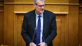Τουρνάς: Επαναπροσλαμβάνονται 2.500 εποχικοί πυροσβέστες