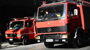 Πειραιάς: έκρηξη σε υπαίθριο χώρο στάθμευσης δίπλα σε πρατήριο καυσίμων - Τι εξετάζουν οι Αρχές