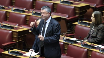 Ρήξη στην Ελληνική Λύση: διαφωνία Βελόπουλου με Σαράκη για νομοσχέδιο