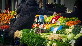 Εurostat: σταθερός στο 3,2% ο πληθωρισμός στην Ελλάδα τον Φεβρουάριο