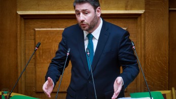 Ανδρουλάκης: σάρωσε τα Όσκαρ υποκρισίας - 5 βραβεία για τη φαρσοκωμωδία «Ό,τι να 'ναι»