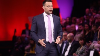 Στέφανος Κασσελάκης: είμαι αριστερός - ο παππούς μου ήταν ΚΚΕ Στέφανος Κασσελάκης: είμαι αριστερός - ο παππούς μου ήταν ΚΚΕ