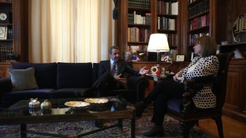 Μητσοτάκης σε Σακελλαροπούλου: Δεν γίνεται να μη διαγράφονται οι φοιτητές που παρανομούν στα ΑΕΙ