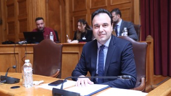 Βουλή: «σόου» λαϊκισμού της αντιπολίτευσης στη συζήτηση του ευρωπαϊκού κανονισμού ψηφιακής αγοράς