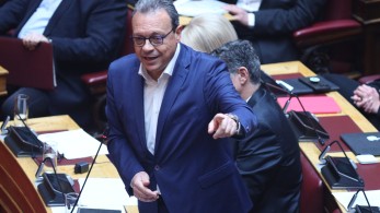 Γκαιμπελίστικη χυδαιότητα Φάμελλου για τα Τέμπη: λασπολογεί, ισχυριζόμενος σχέδιο συγκάλυψης