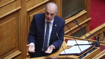Βελόπουλος: ποιοι ψηφίζουν τον «επιστολογράφο» του Ιησού;