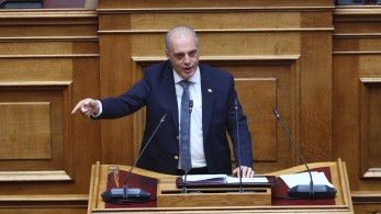Ο φιλορώσος Βελόπουλος βαφτίζει «αντεθνική» τη στήριξη της Ουκρανίας από τον Μητσοτάκη