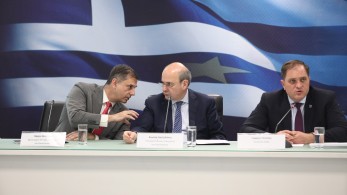 Τέλος η κατάθεση φορολογικών δηλώσεων για εκατομμύρια πολίτες - Αυστηρότερα κριτήρια για Golden Visa Τέλος η κατάθεση φορολογικών δηλώσεων για εκατομμύρια πολίτες - Αυστηρότερα κριτήρια για Golden Visa
