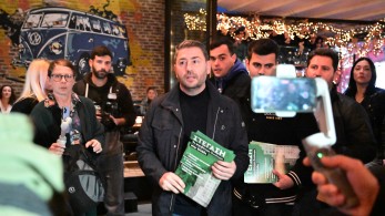 Κακό χωριό τα λίγα σπίτια: πανικός στο ΠΑΣΟΚ για δημοσκοπήσεις και Ανδρουλάκη Κακό χωριό τα λίγα σπίτια: πανικός στο ΠΑΣΟΚ για δημοσκοπήσεις και Ανδρουλάκη