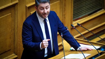 Προσυνεννόησης συνέχεια: ο Ανδρουλάκης αμφισβήτησε τη σταθερότητα και τη Δικαιοσύνη