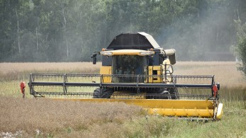 Δίπλα στους αγρότες της Θεσσαλίας η κυβέρνηση - Τι δηλώνουν στο «Μανιφέστο» Χαρακόπουλος, Καπετάνος και Σκόνδρα