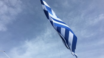 25η Μαρτίου: σημαία 1,5 στρέμμα υψώθηκε στο λιμάνι του Ηρακλείου