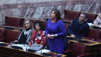 Ρουκέτες Κωνσταντοπούλου κατά ΣΥΡΙΖΑ: Η Συμφωνία των Πρεσπών πέρασε με εξαγορά βουλευτών