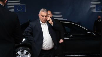 Τραμπ «ψηφίζει... δαγκωτό» ο Βίκτορ Ορμπάν