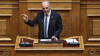 Προκλητικός ο λαϊκιστής Βελόπουλος, ζητάει παραίτηση Φλωρίδη
