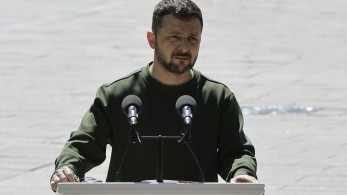 Ζελένσκι: καλεί τις ΗΠΑ να επισπεύσουν τις παραδόσεις όπλων