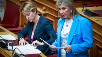 Μακρή: Ήταν προεκλογική δέσμευση της ΝΔ να αντιμετωπιστεί ο ενδο-εξωσχολικός εκφοβισμός