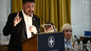 Επίσκεψη Χαρδαλιά στο ΚΕΘΙ: Η Περιφέρεια Αττικής στηρίζει έμπρακτα τις κακοποιημένες γυναίκες