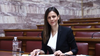 Έφη Αχτσιόγλου: μια εβδομάδα στο νοσοκομείο με ίωση