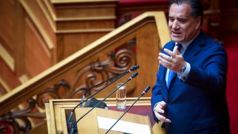 Απολαυστικός Άδωνις για Κασσελάκη στον στρατό: Το έπαιζε «Ράμπο» για το TikTok